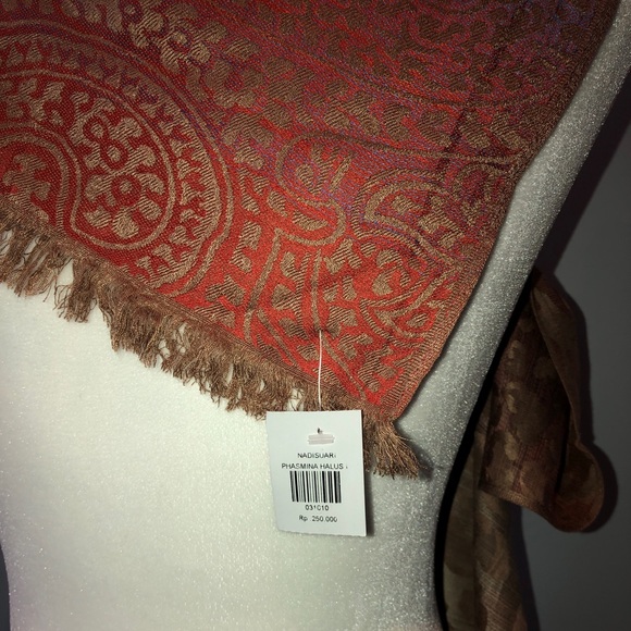 NWT Pashmina Scarf/Wrap - Picture 4 of 4